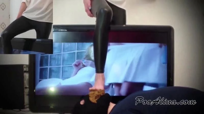 Bunny Hustler - Alina shitting in mouth of the toilet slave sitting on the TV with Poo Alina [2024/1280x720]